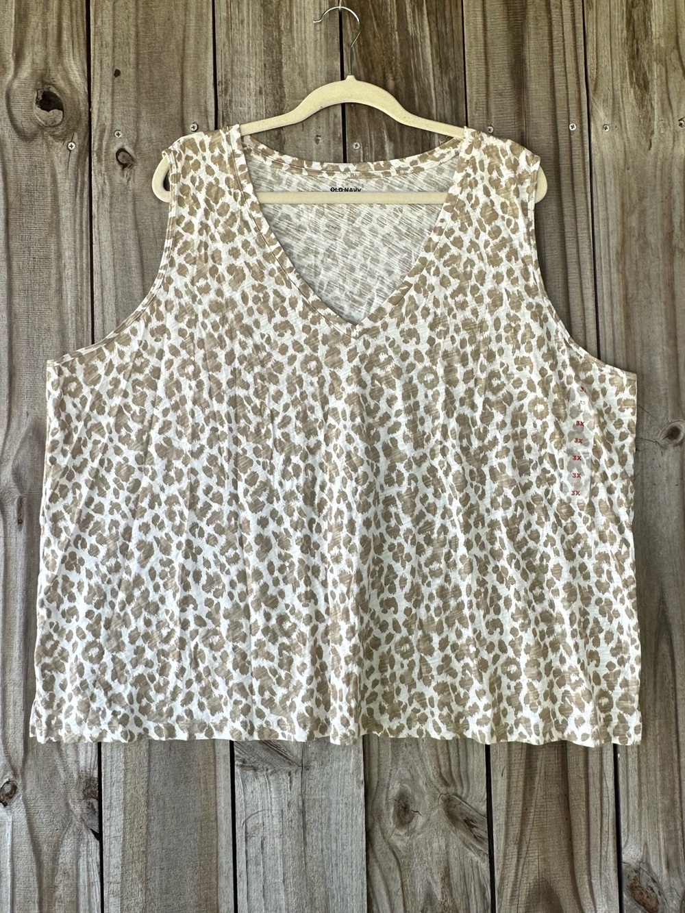 Old Navy Beige Leopard-Print V-Neck Tank Top Women’s Plus Size 3X Sleeve Summer